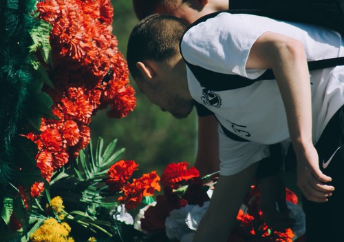 «Синара» возложила цветы к памятнику Воинам спортсменам Урала