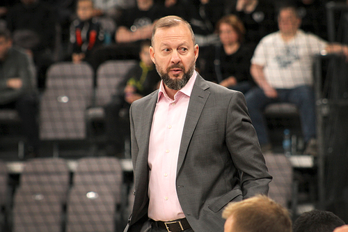 Всё вновь решилось в серии пенальти Всё вновь решилось в серии пенальти